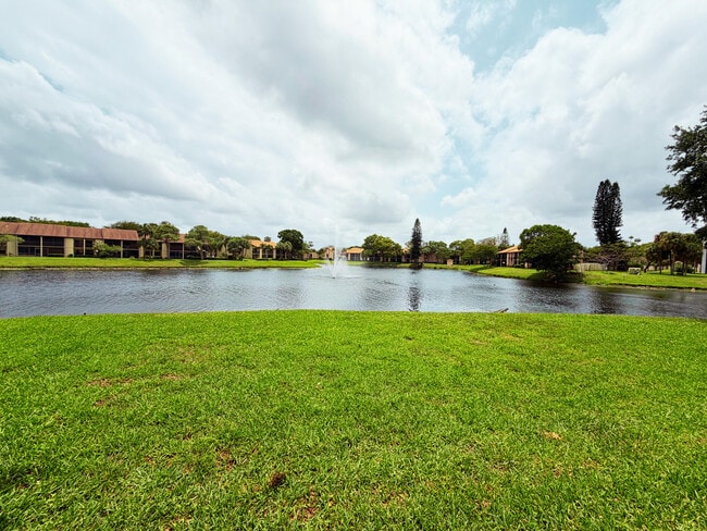 Photo - 1244 S Military Trail Unidad 724