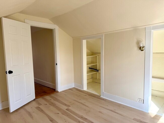 Photo - 90 Mill St Unidad Upstairs