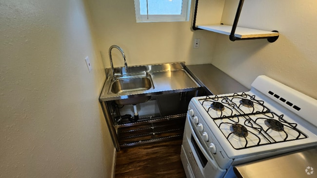 Building Photo - 13453-13454 Filmore St Unit 13449 Rental