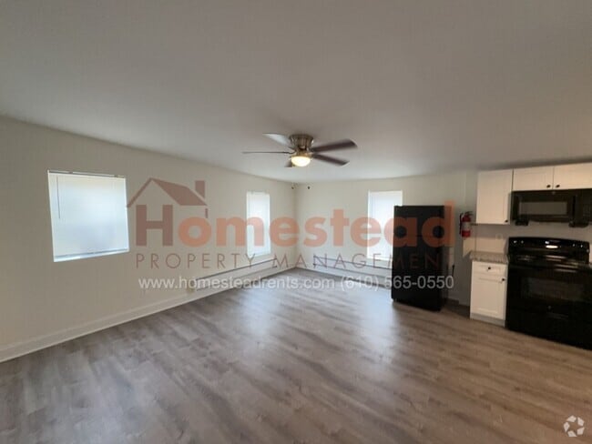 Building Photo - 619 Walnut St Unit 2 Rental
