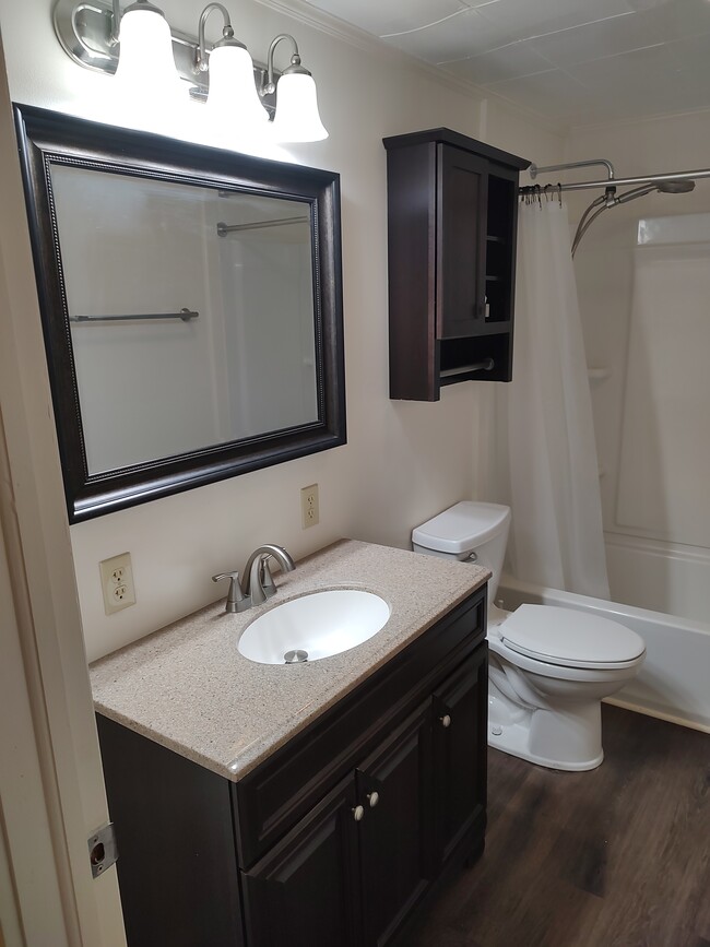 Building Photo - 163 Reeves Cove Rd