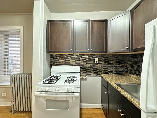 Photo - 4265 W Addison St Unidad 2