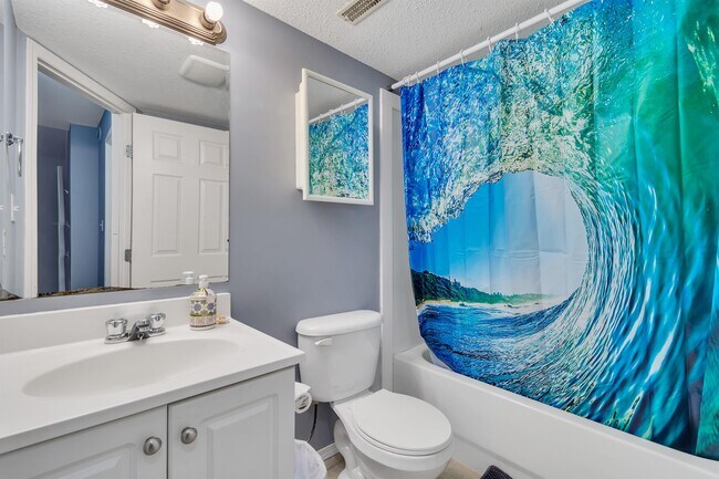 Photo - 10150-10150 121 Ave