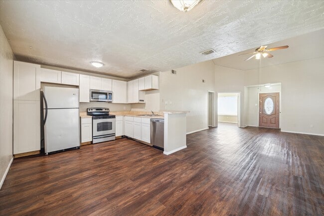23902 Silversmith Ln