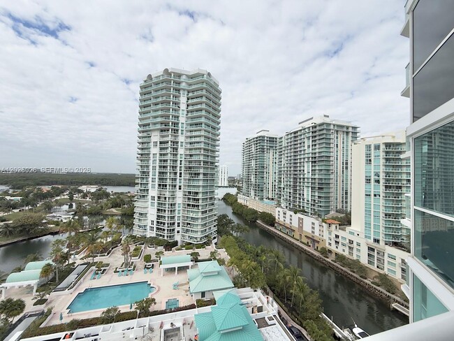 Building Photo - 16400 Collins Ave Unit 1545