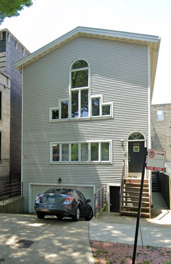 Building Photo - 1828 N Burling St Unit 1W Rental