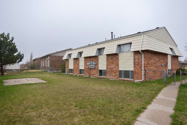 Photo - 1617 Oxford Dr Unit B