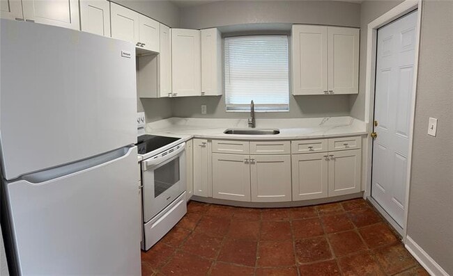Photo - 110 S 4th St