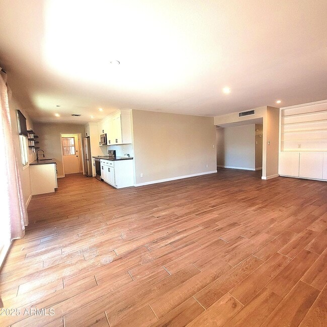 Photo - 1229 E Manhatton Dr