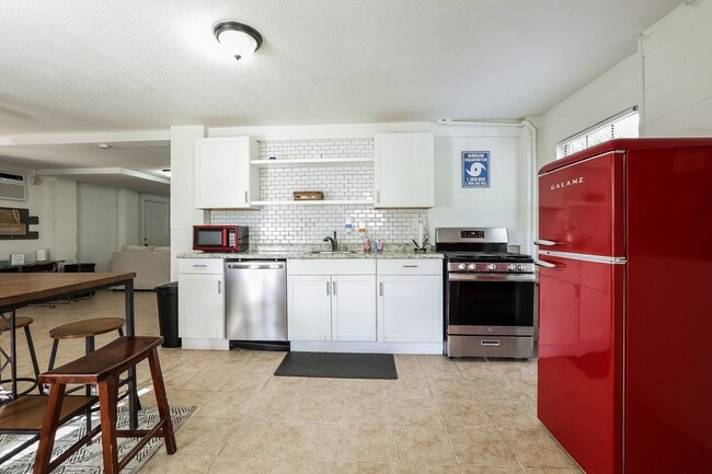 Photo - 2219 72nd St