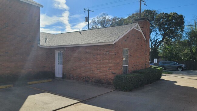 Building Photo - acBUTT05 Unit acBUTT05