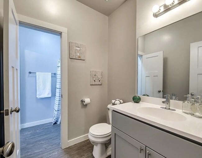 Photo - Lakeshore Landing