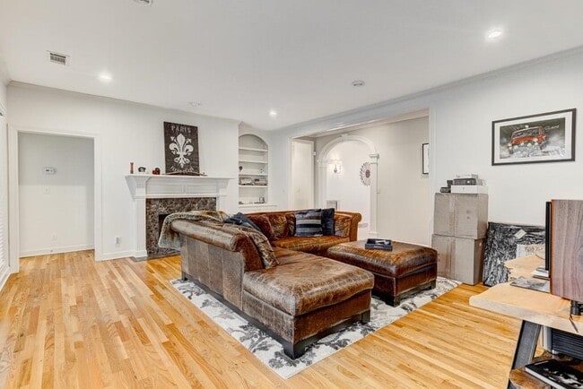 Photo - 1775 Hartwell Manor N