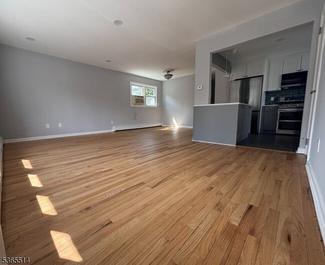 Photo - 34 Warman St Unit 2