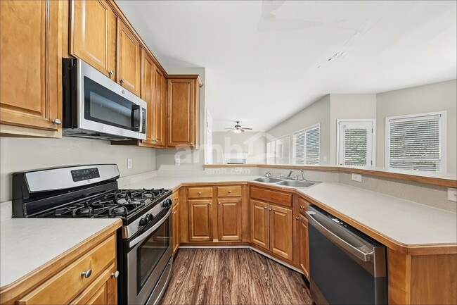 Photo - 4524 Kingsgate Ct NW