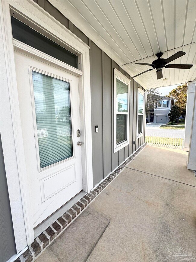 Photo - 1191 W Romana St