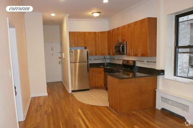 Building Photo - 152 E 35th St Rental
