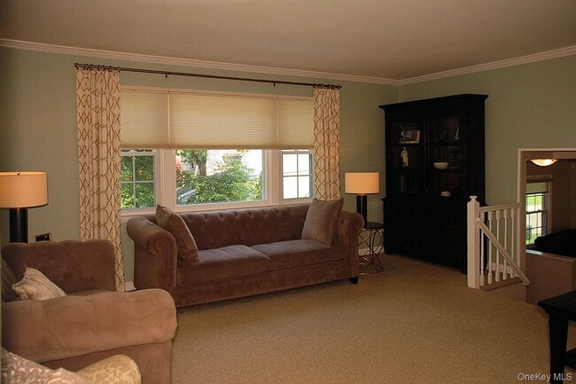 Photo - 18 Coralyn Ave