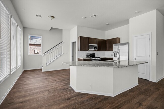 Photo - 416 Magnolia Ln