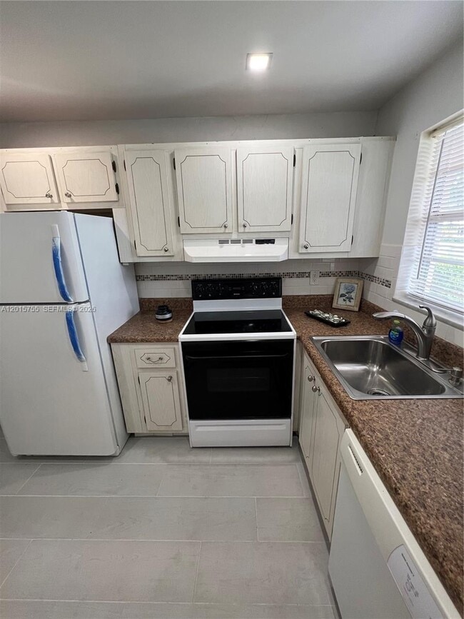 Photo - 501 Blue Heron Dr Unit 112-A
