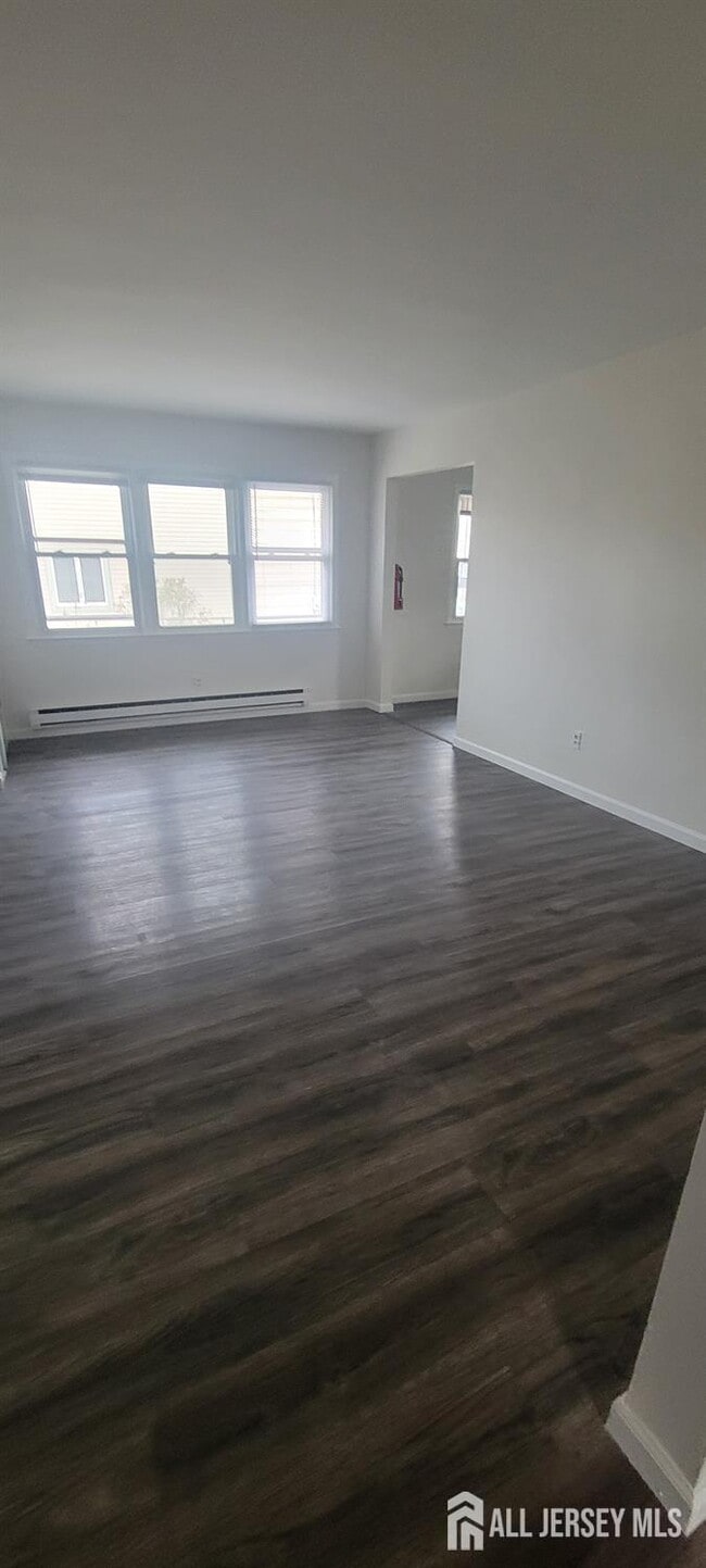 Photo - 358 Raritan St