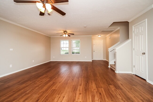 Photo - 109 Neville Ct