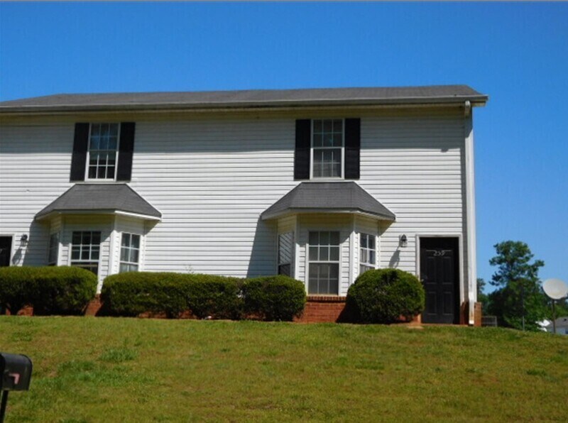 Photo - 259 Westchester Cir