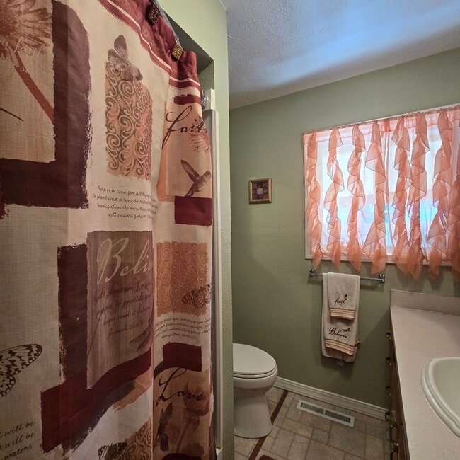 Photo - 712 SW 4th St