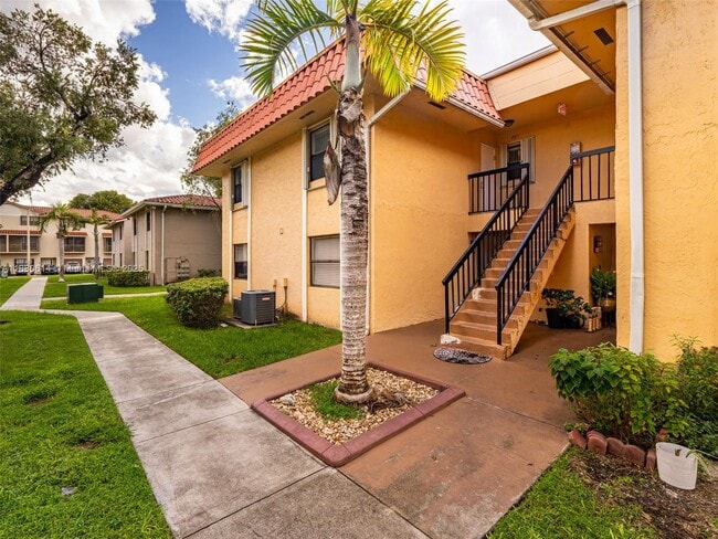 Building Photo - 9734 Hammocks Blvd Unit 201-13 Rental