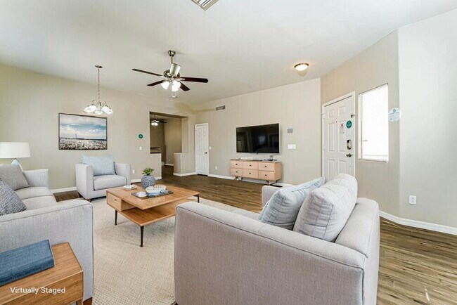 Photo - 1534 W Churchill Pl