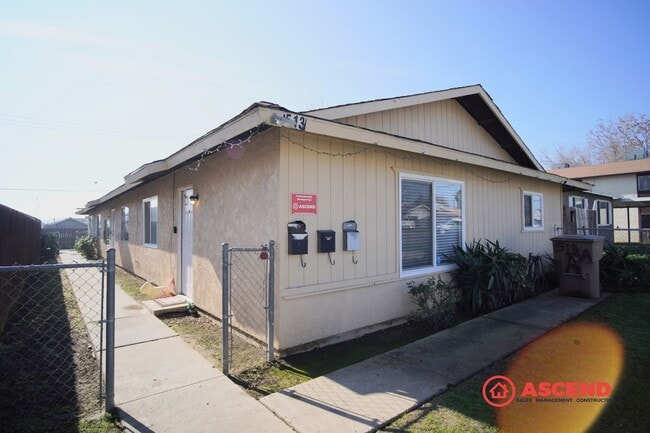 Building Photo - 513 Lincoln Ave Unit A