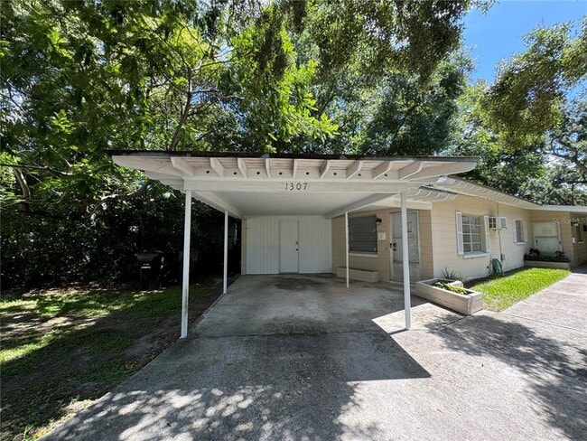 Building Photo - 1307 N Fern Creek Ave Rental