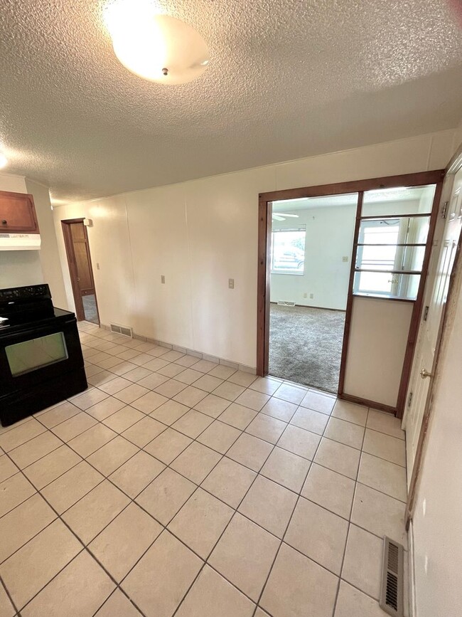 Photo - 5002-5004 South Iowa Avenue Unit 5002