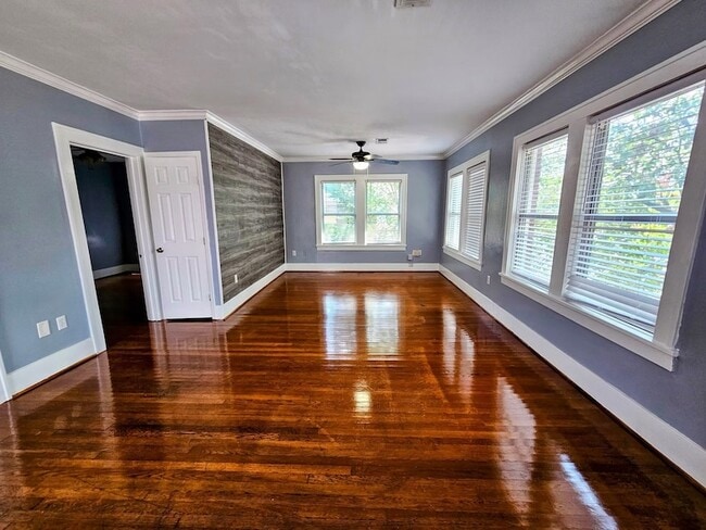 Photo - 1810 W Main St