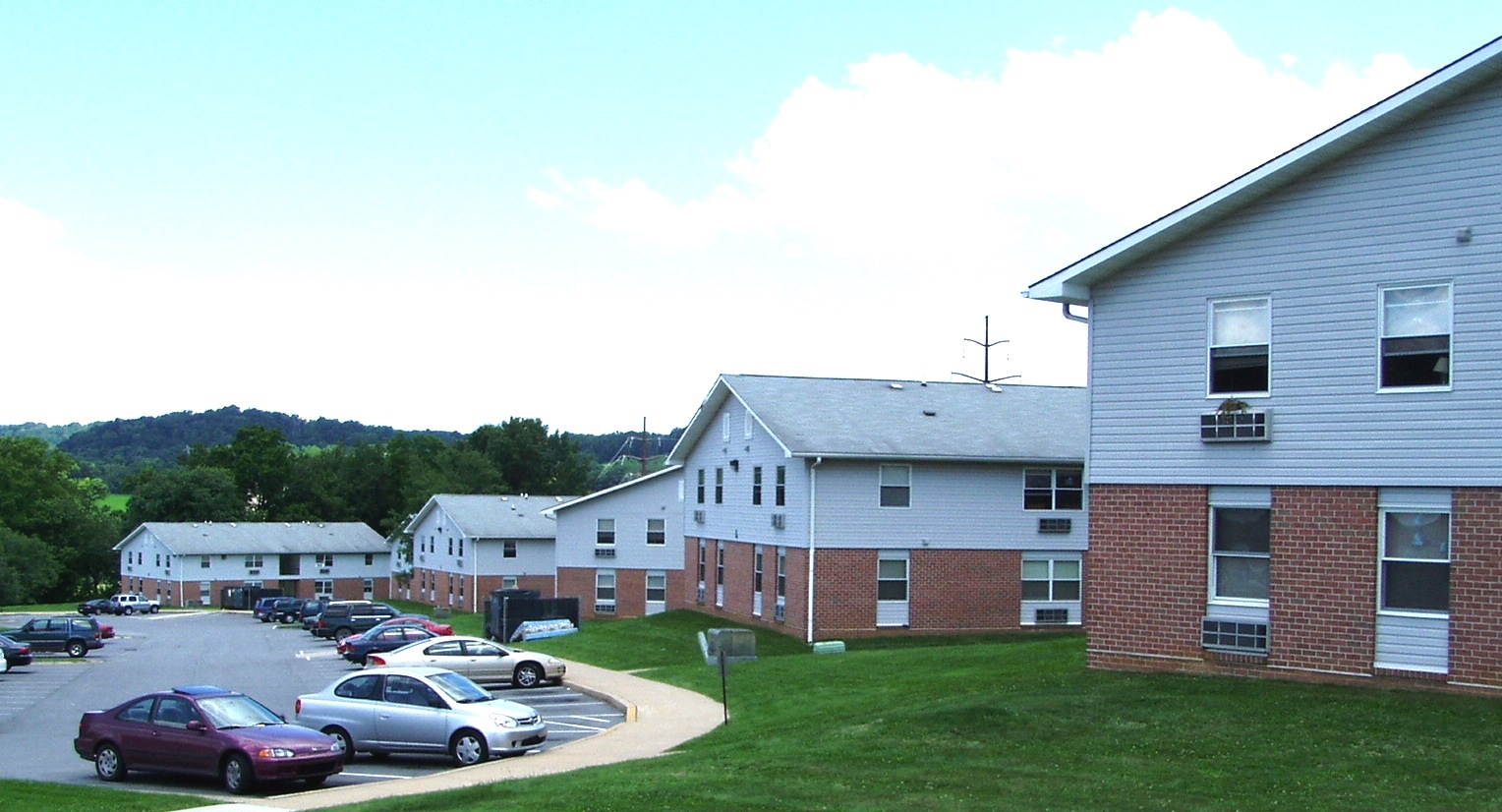 Oak Hollow Apartments - Oak Hollow Apartments