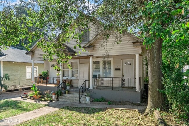 649-B Merrick Street-
