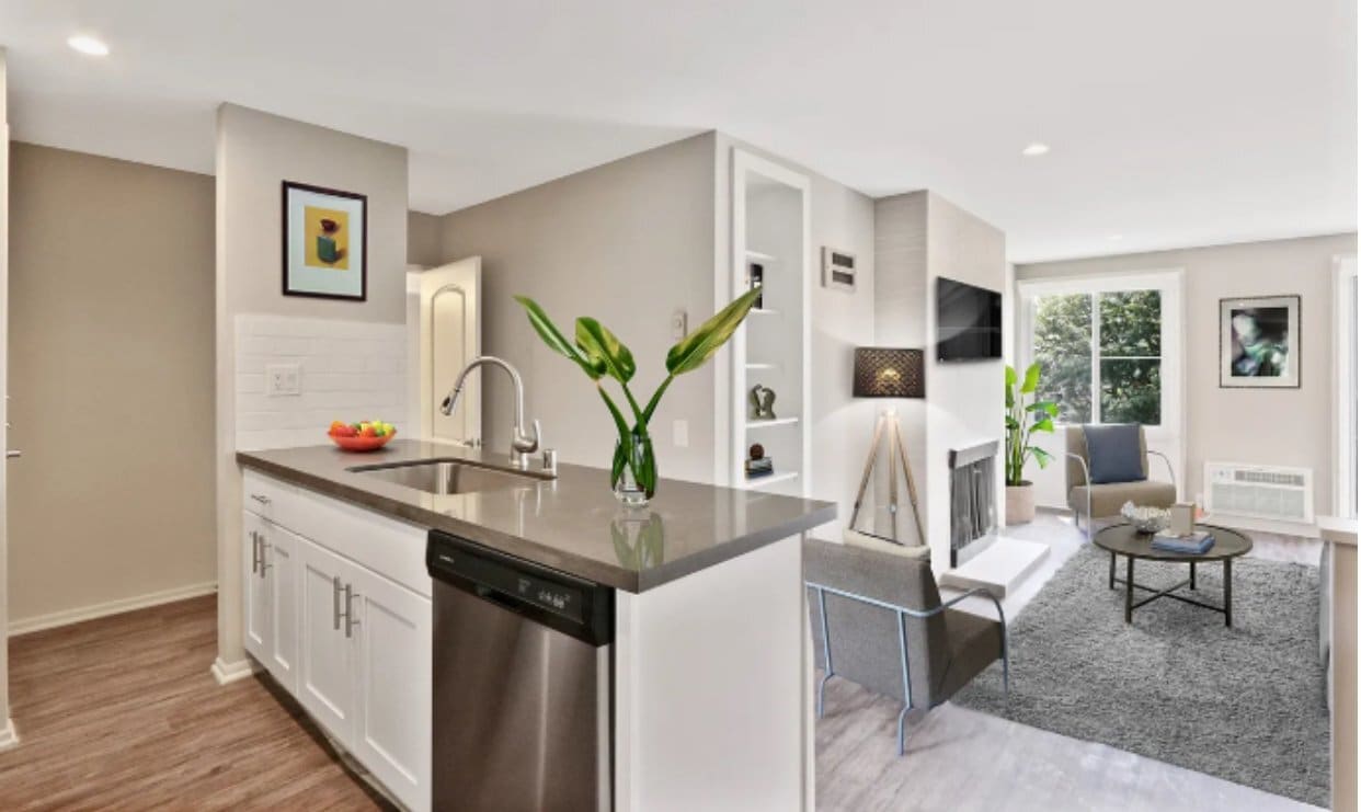 Photo - 10989 Rochester Ave Unidad 307