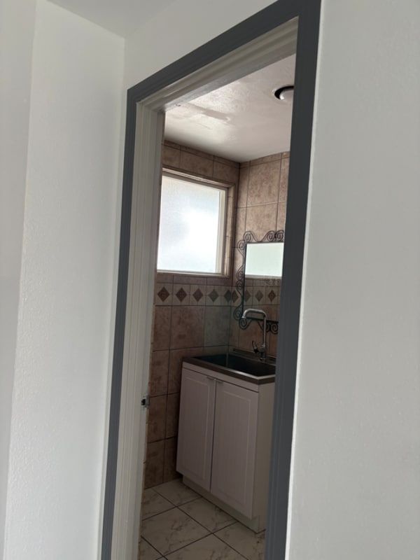 Photo - 1246 E Belmont Ave Unit 1