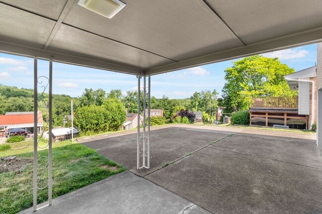 Photo - AVAILABLE NOW! FULLY RENOVATED 3-bedroom in BALDWIN!