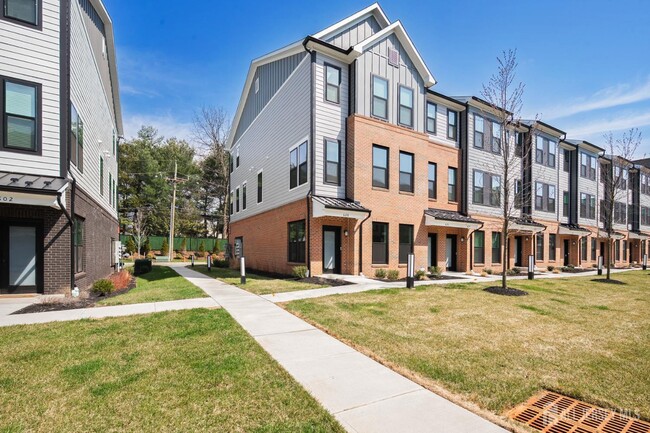 Photo - 628 Sadie Cir