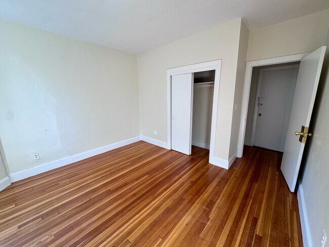 Photo - 48 Lancaster Ter Unidad 101