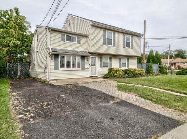 74 Markowitz St