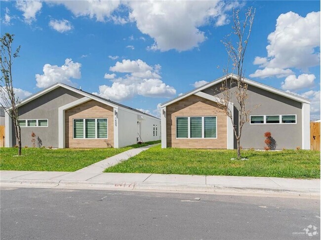 Building Photo - 1405 E Hibiscus Ave Unit 3 Rental