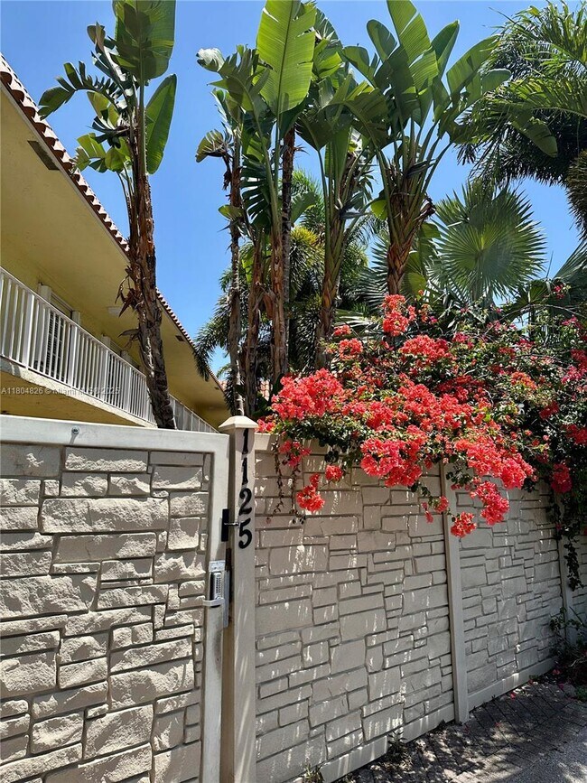 Photo - 1125 NE 16th Pl Unidad 213 Rental