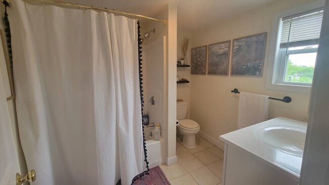 Photo - 1056 Cambridge St Unit #5