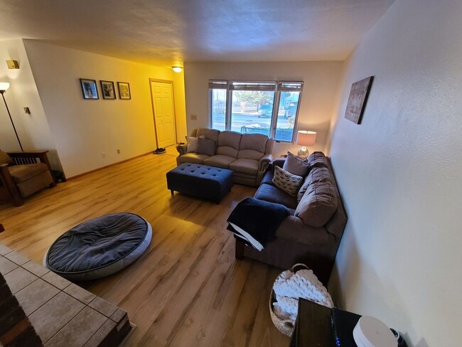 Photo - Garland (2705 & 2707) Unit 2705