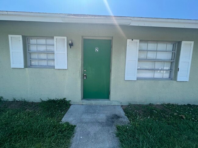 Building Photo - 570 13th Pl Rental