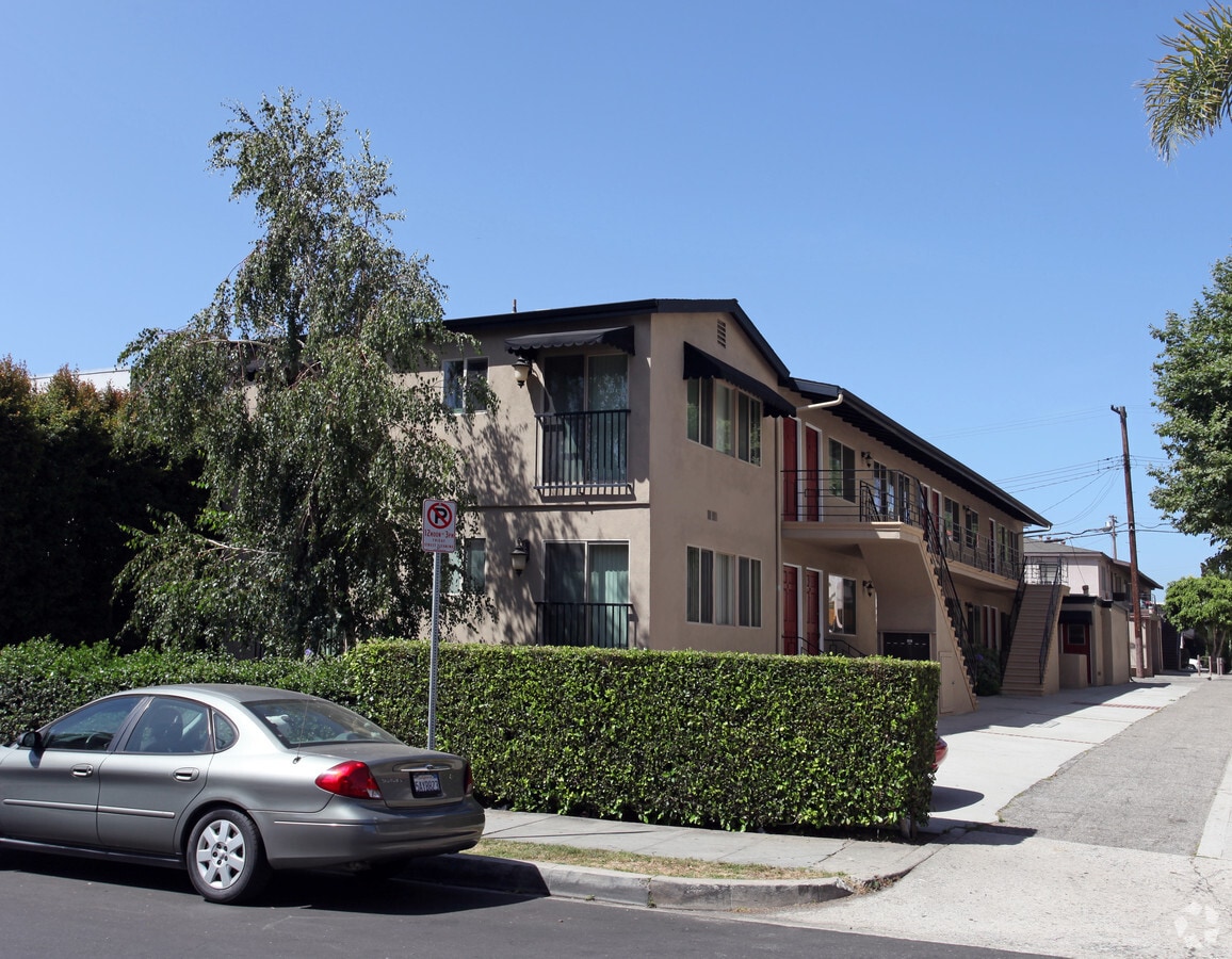 Photo - 1519 Armacost Ave Apartments Unit 3