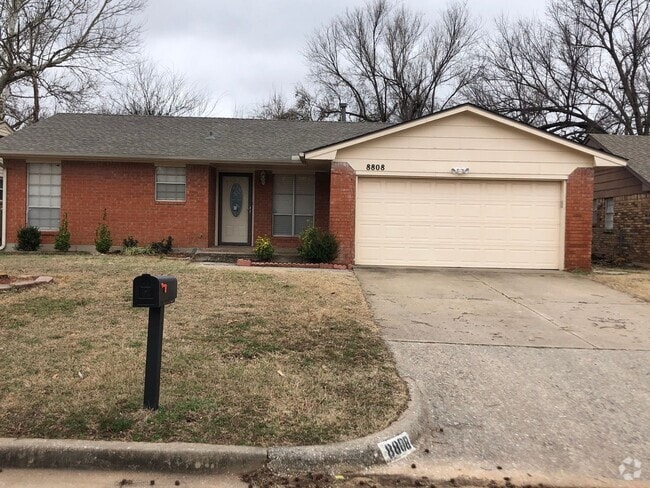 Building Photo - 3 bedrooms, 2 baths with a 2 car garage fo... Rental
