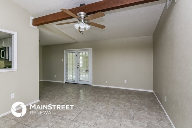 Photo - 221 Highridge Dr